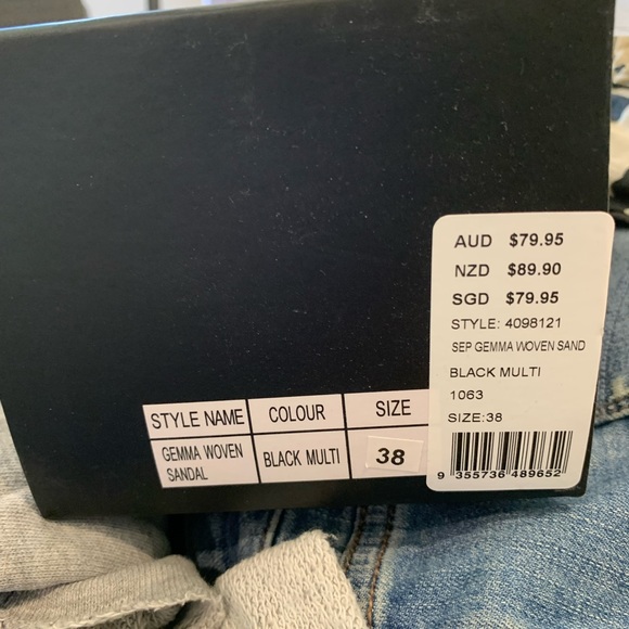 Seed Heritage Sandals - Picture 3 of 3